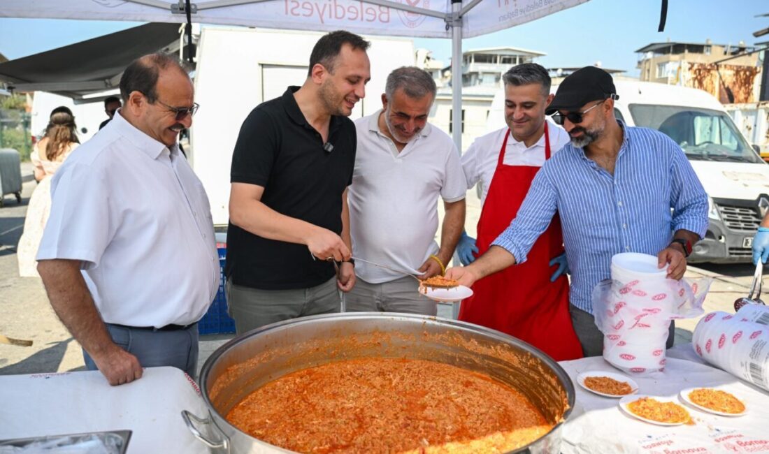 Bornova Belediye Başkanı Ömer Eşki, Türkiye'nin en büyük kent bostanında