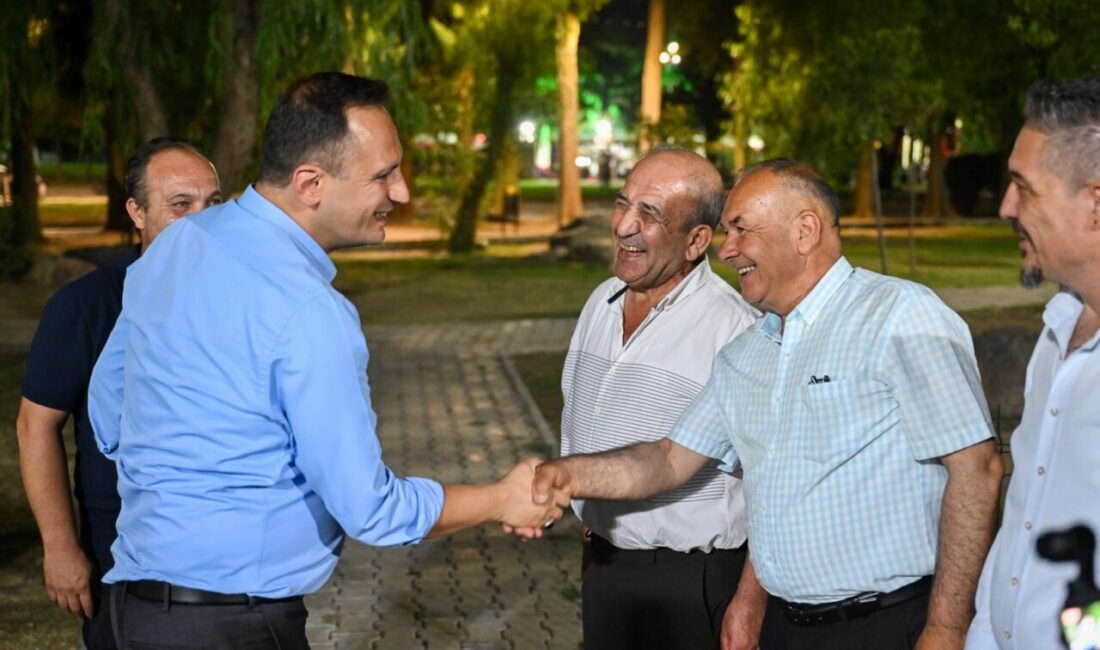 Bornova Belediye Başkanı Ömer Eşki, Çamdibi Bölgesi’nde gerçekleştirdiği alan gezisinde