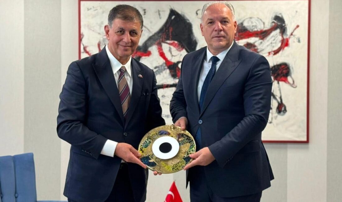 İzmir Büyükşehir Belediye Başkanı Dr. Cemil Tugay, Kosova’daki çalışma ziyareti
