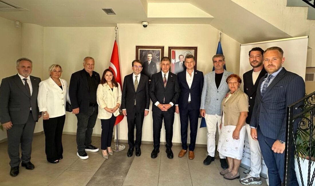 Kosova’daki çalışma ziyareti kapsamında Başbakan Albin Kurti ve dört bakanın