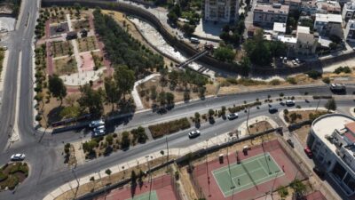 İzmir Büyükşehir Belediyesi’nin Karşıyaka Latife Hanım Mahallesi’nde Bostanlı Deresi üzerine