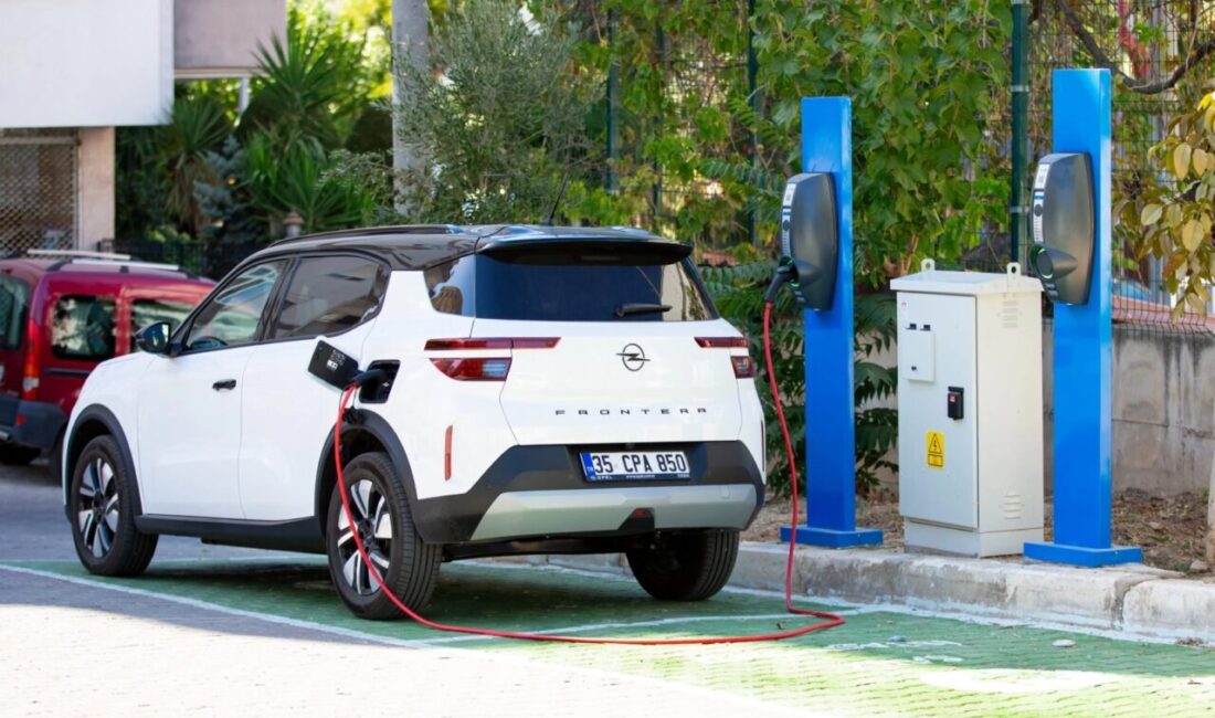 İzmir Narlıdere Belediyesi’nin Aralık 2024’ten bu yana hizmete sunduğu elektrikli