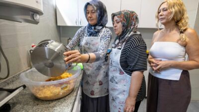 İzmir Büyükşehir Belediyesi Yurdoğlu Engelli Hizmet Merkezi’nde hizmete alınan Dayanışma