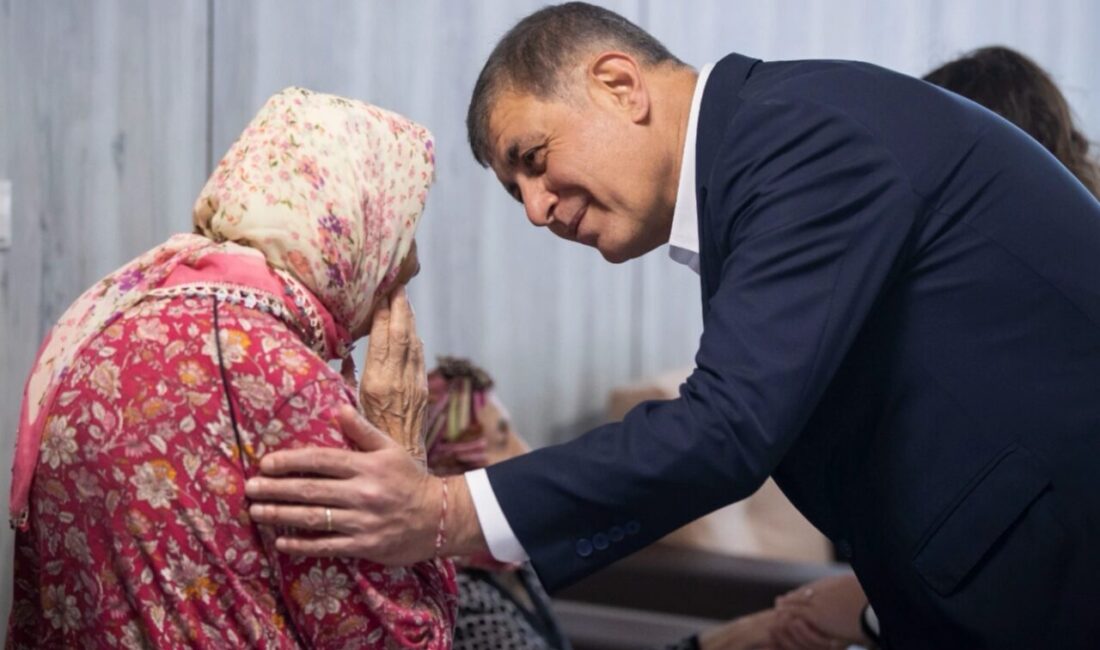 İzmir Büyükşehir Belediyesi, ihtiyaç sahibi emeklilere yönelik Emekli Desteği Programı