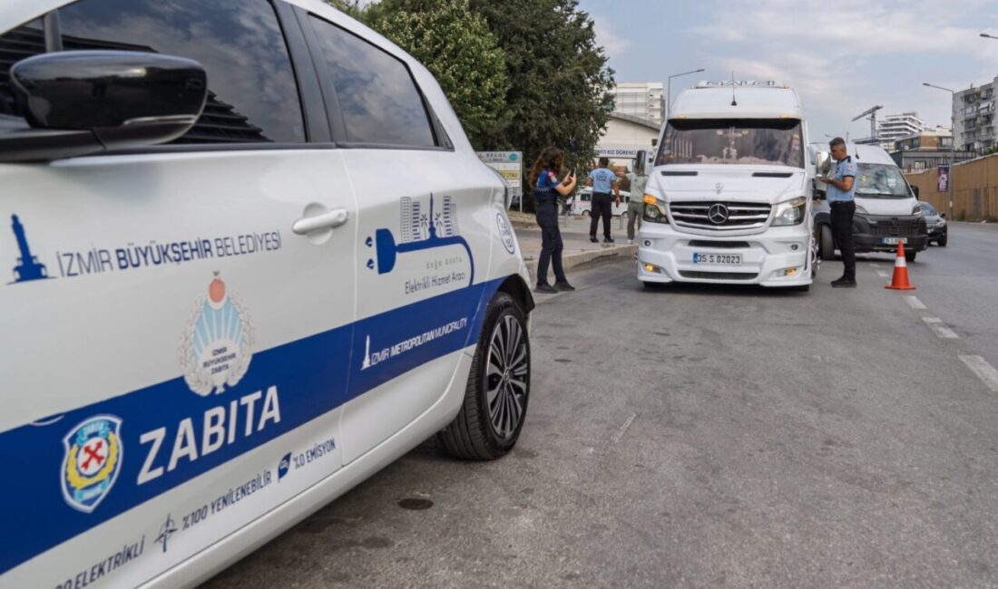 İzmir Büyükşehir Belediyesi, işçi servislerine yönelik denetimlerini sürdürüyor. Çalışanların güvenli