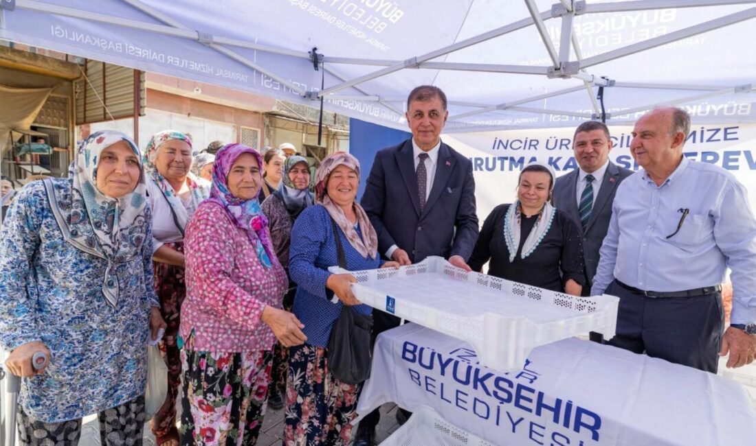 İzmir Büyükşehir Belediyesi, İzmir’in bereketli topraklarında alın teriyle üretim yapan