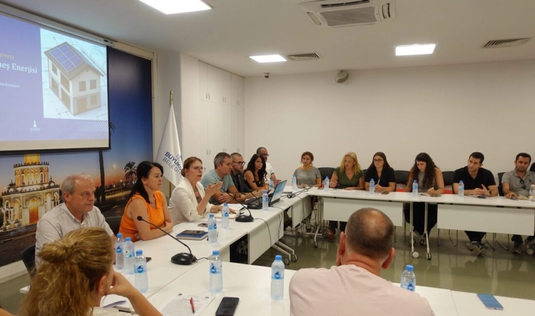 İzmir Büyükşehir Belediyesi, konutlarda güneş enerjisi kullanımının yaygınlaşmasını kolaylaştıracak önemli