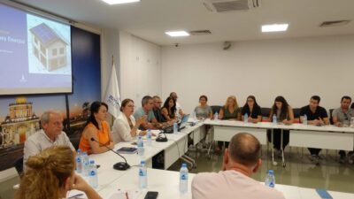 İzmir Büyükşehir Belediyesi, konutlarda güneş enerjisi kullanımının yaygınlaşmasını kolaylaştıracak önemli