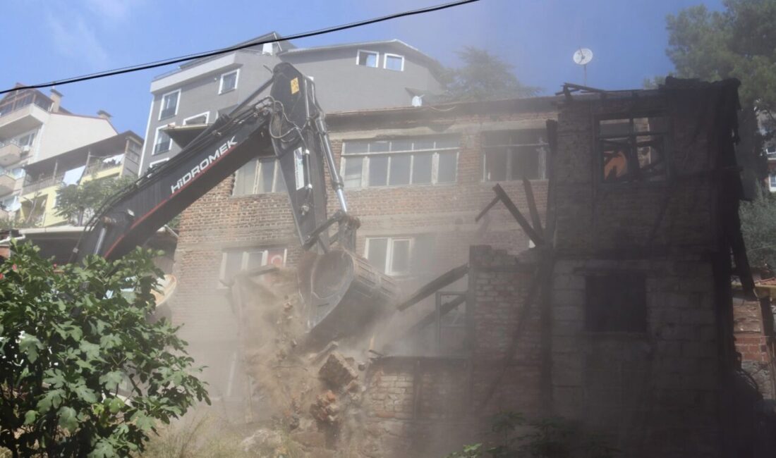 Kocaeli'de İzmit Belediyesi, kent genelinde vatandaşların can ve mal güvenliği