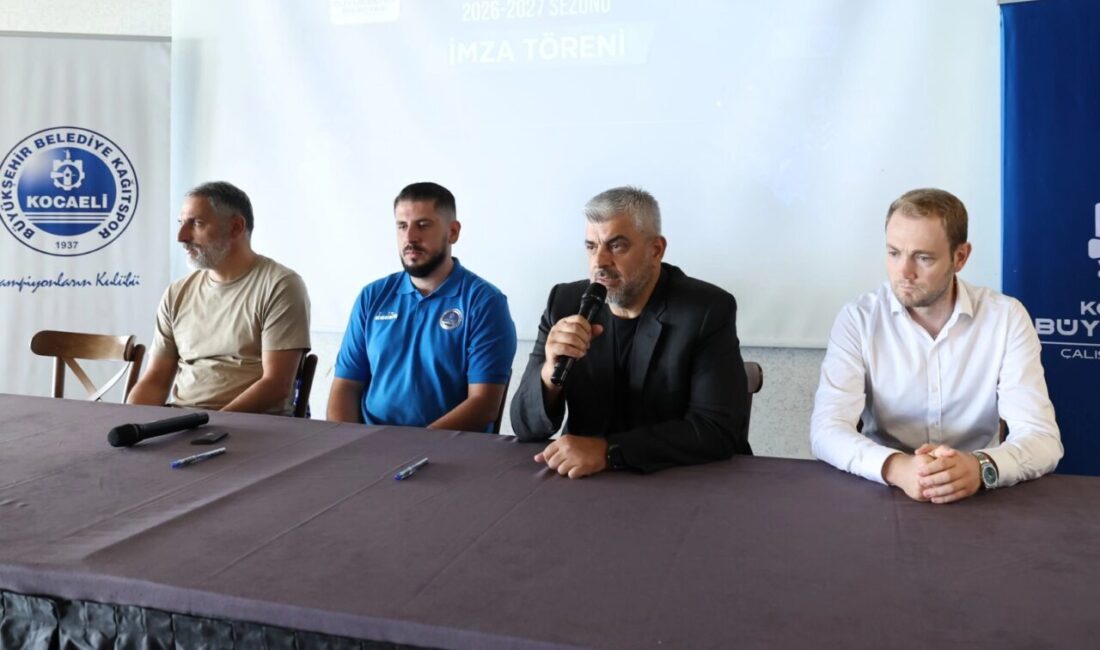 Türkiye Erkekler Basketbol 2. Ligi’nde yer alan Kocaeli Büyükşehir Belediyesi