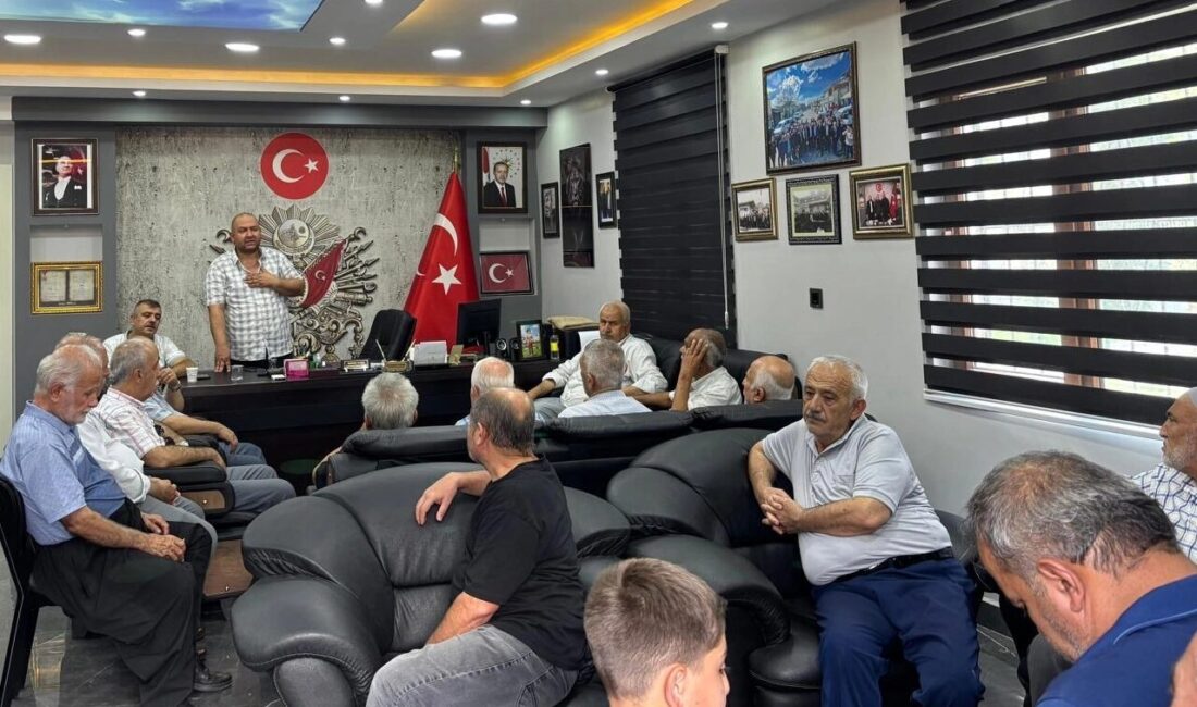 Kahramanmaraş’ta Namık Kemal Mahallesi Muhtarı Muhammet Yetişmiş’in öncülüğünde düzenlenen “Mahallemizin
