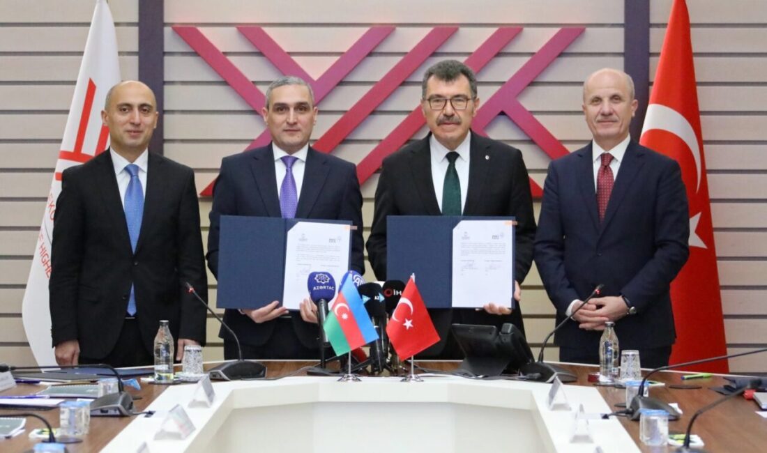 Yükseköğretim Kurulu (YÖK) Başkanı Prof. Dr. Erol Özvar, Türkiye ile