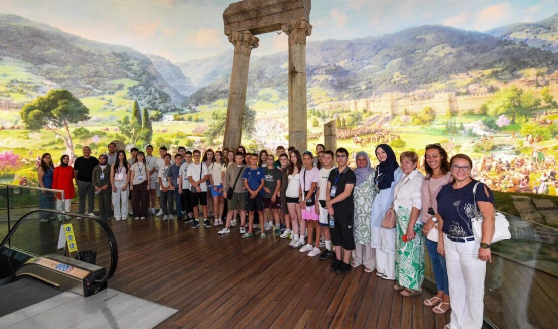 Bursa'da Osmangazi Belediyesi, kardeş şehirler arasındaki dostluk ve kültürel bağları