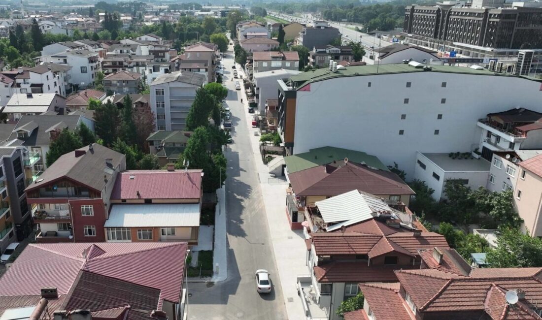 Kocaeli Büyükşehir Belediyesi, Kartepe’de İSU’nun altyapı çalışmalarını tamamladığı bölgelerde bozulan