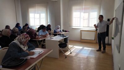 Kayseri Büyükşehir Belediyesi, KAYMEK aracılığıyla Eskişehir Bağları’nda açtığı Yetişkinler 1.