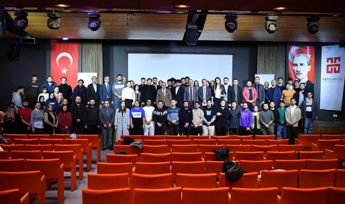 Kayseri Büyükşehir Belediye Başkanı Dr. Memduh Büyükkılıç, 2026-YKS yerleştirme sonuçlarının