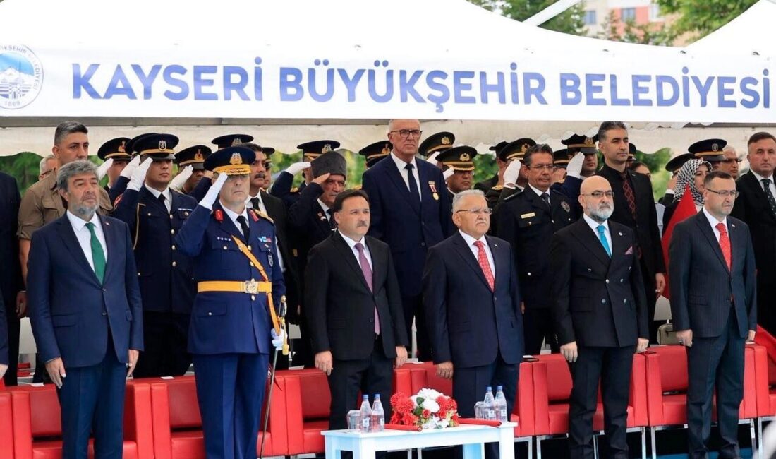 Kayseri Büyükşehir Belediye Başkanı Dr. Memduh Büyükkılıç, 30 Ağustos Zafer