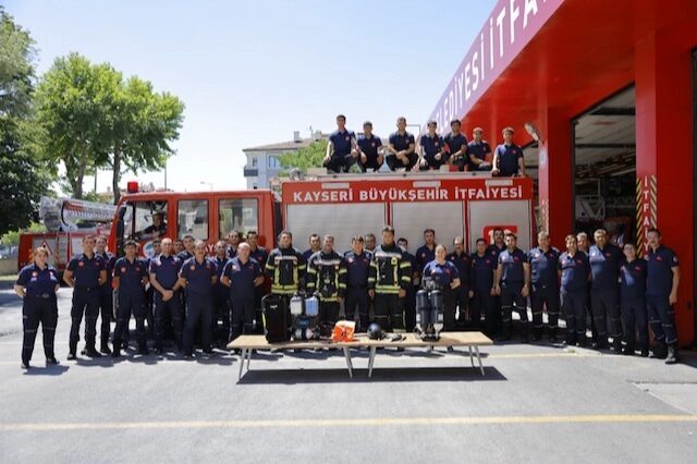 Kayseri Büyükşehir Belediyesi, itfaiye teşkilatının teknolojik ve teknik kapasitesini güçlendirmeye