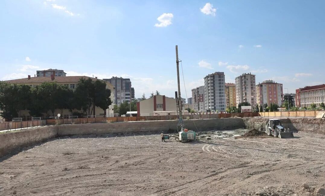 Kayseri Kocasinan Belediye Başkanı Ahmet Çolakbayrakdar, ilçenin geleceğine yön veren