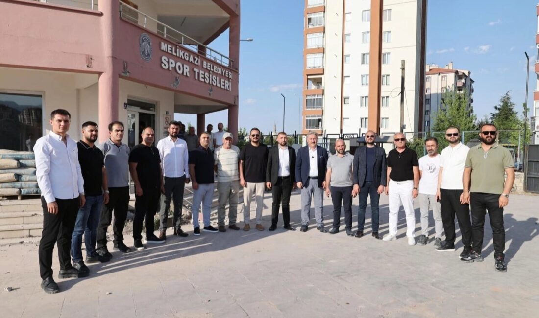 Kayseri Melikgazi Belediye Başkanı Doç. Dr. Mustafa Palancıoğlu, Yeniköy Mahallesi’nde