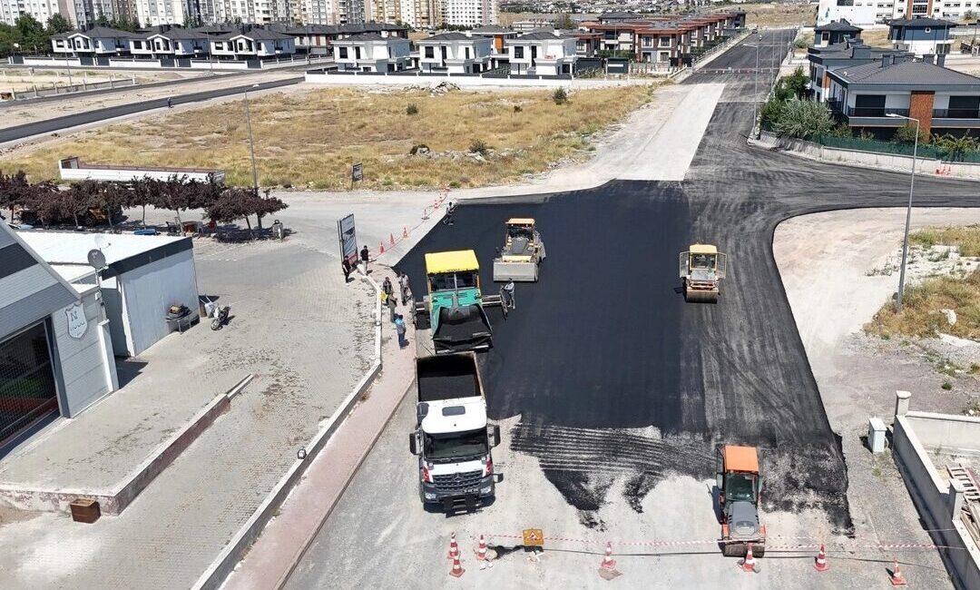 Mahallelerde asfalt atağını aralıksız sürdüren Kayseri Melikgazi Belediyesi, Gesi Fatih