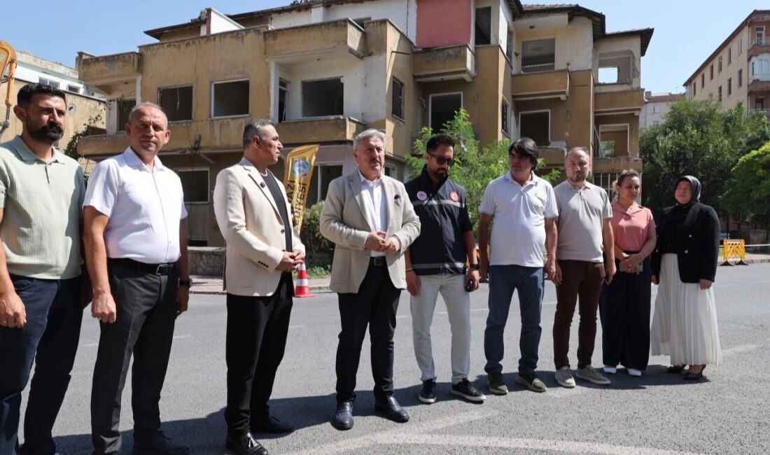 Kayseri Melikgazi Belediyesi, Aydınlıkevler Mahallesi’nde toplam 3 bölgede gerçekleştirdiği kentsel