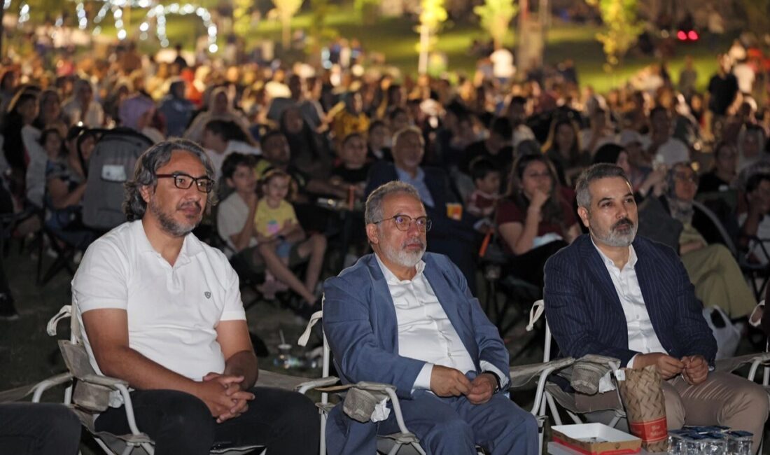 Kayseri Talas Belediyesinin Türk Dünyası Millet Bahçesi’nde düzenlediği Açık Hava