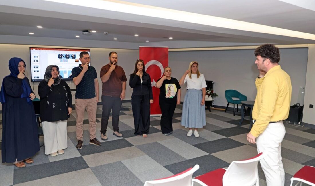 Kayseri Talas Belediyesi, işitme engelli vatandaşların hayatını kolaylaştırmak ve belediye