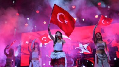 Keçiören Belediyesi, 30 Ağustos Zafer Bayramı’nın 104’üncü yıl dönümünü binlerce