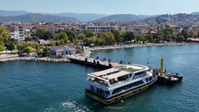 Kocaeli Büyükşehir Belediyesi, Gölcük Donanma Komutanlığı’nda düzenlenen TEKNOFEST Mavi Vatan’a