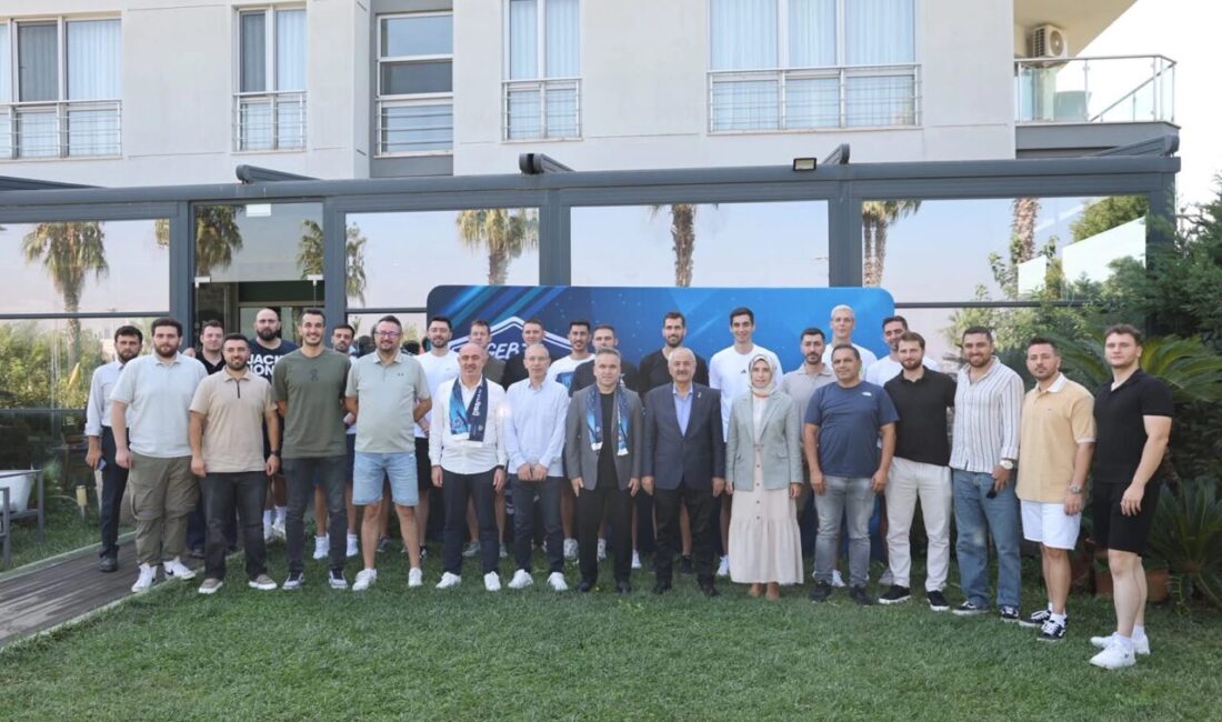 Kocaeli Gebze Belediye Başkanı Zinnur Büyükgöz, yeni sezon öncesinde ikinci defa