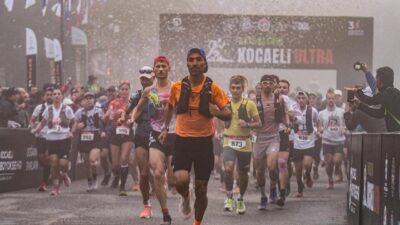 Kocaeli Büyükşehir Belediyesi’nin Kartepe Kuzuyayla’da düzenlediği Ultra Trail yarışmasında 50