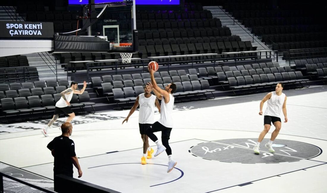 Geçtiğimiz sezon Türkiye Basketbol Ligi’nde çifte kupa kaldırarak, bu yıl