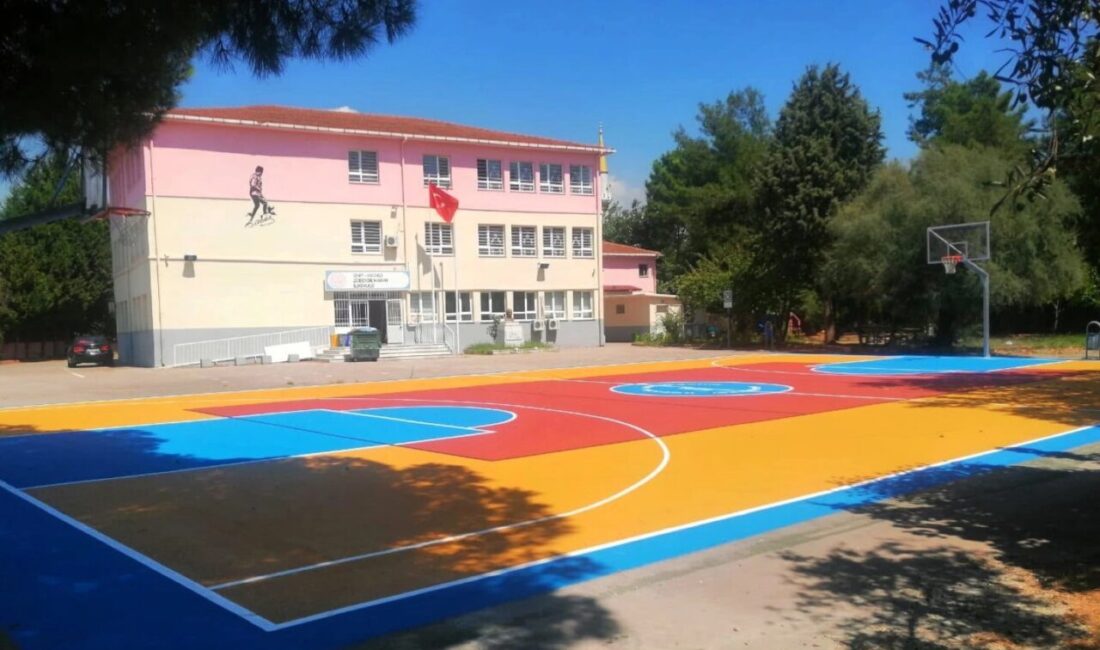 Kocaeli Büyükşehir Belediyesi, çocukların ve gençlerin sporla daha kolay buluşarak