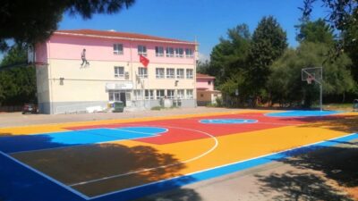Kocaeli Büyükşehir Belediyesi, çocukların ve gençlerin sporla daha kolay buluşarak