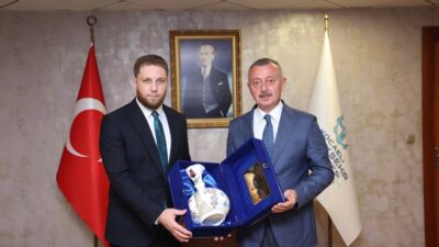 Kocaeli Büyükşehir Belediye Başkanı Tahir Büyükakın, Hama Valisi Abdurrahman es-Seheyen,