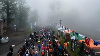 Kocaeli Büyükşehir Belediyesi’nin Kartepe Kuzuyayla’da düzenlediği Ultra Trail organizasyonu, profesyonel