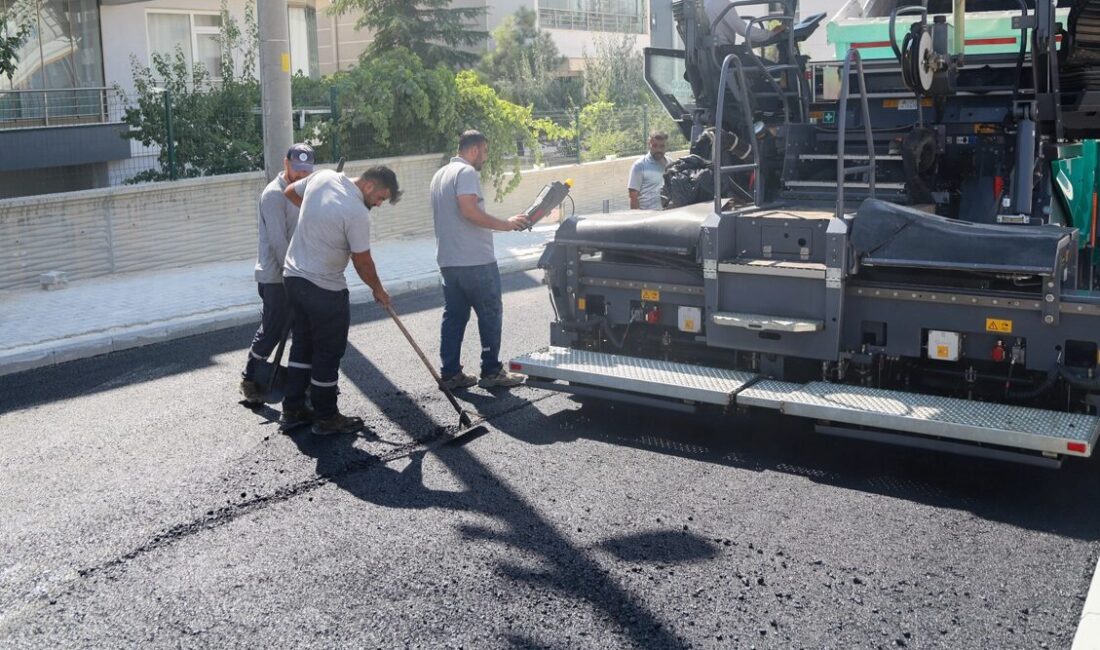 Konya Selçuklu Belediyesi, ilçenin dört bir yanında gerçekleştirdiği yol ve asfalt