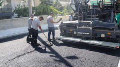 Konya Selçuklu Belediyesi, ilçenin dört bir yanında gerçekleştirdiği yol ve asfalt