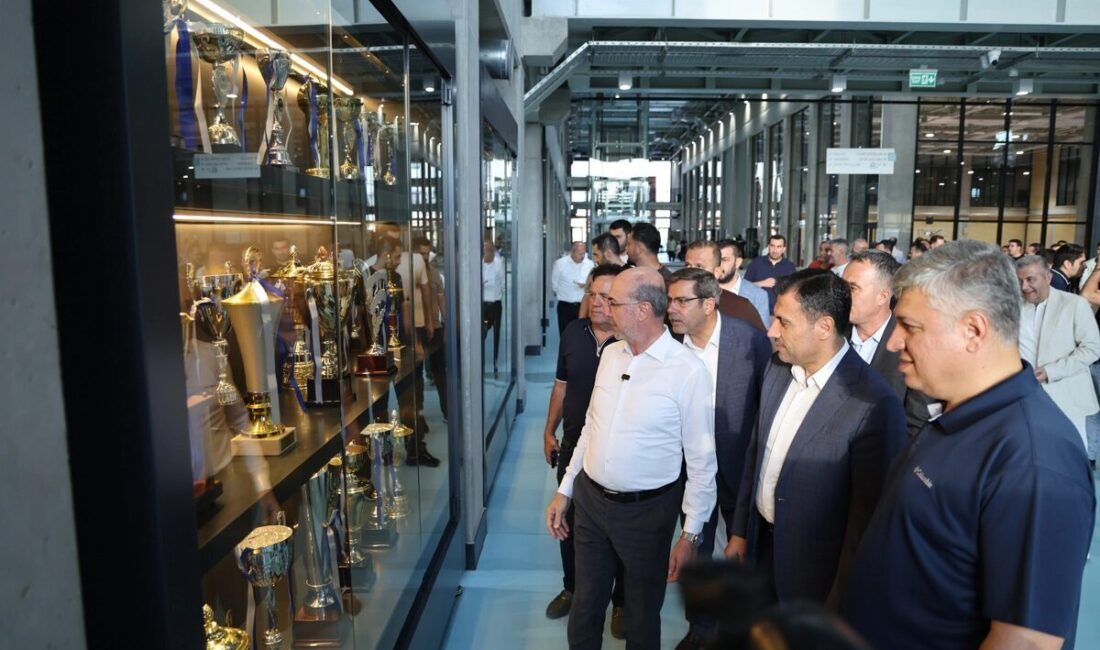 AK Parti Konya İl Başkanı Fatih Özgökçen ve İl Yönetim