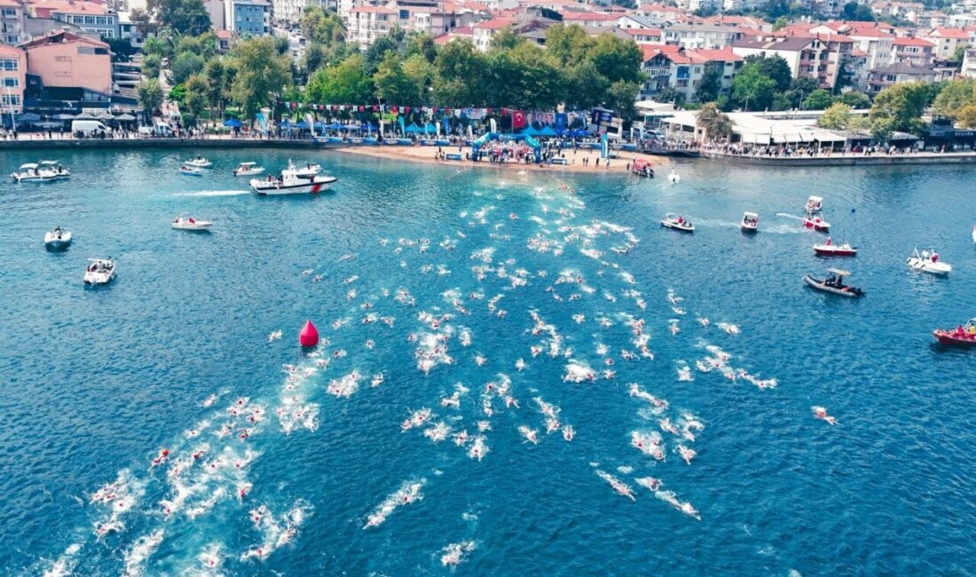 Kocaeli Büyükşehir Belediyesi’nin ev sahipliğinde düzenlenen “Ulusal Açık Su Yüzme
