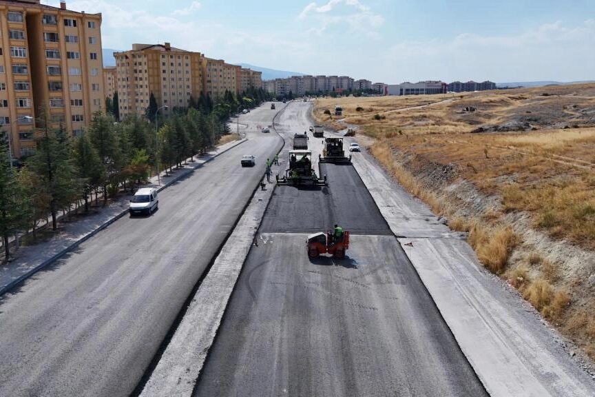 Kütahya Belediye Başkanı Eyüp Kahveci, Akkent Mahallesi Şehit Polis Melih