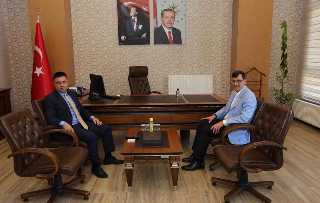 Kütahya Belediye Başkanı Eyüp Kahveci, Vali Yardımcıları Harun Kazez ve