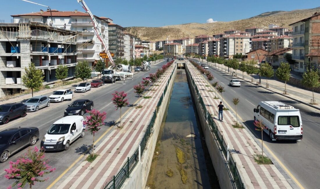 Malatya Büyükşehir Belediyesi bir yandan kent genelinde yeşil alanları artırırken