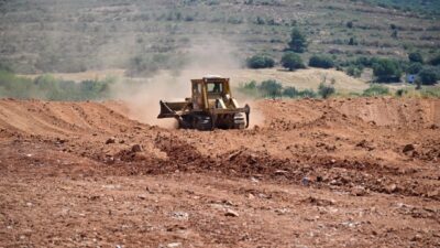 Manisa Büyükşehir Belediyesi, Salihli ilçesine bağlı Kemer Mahallesi’nde hayvancılık, tarımsal