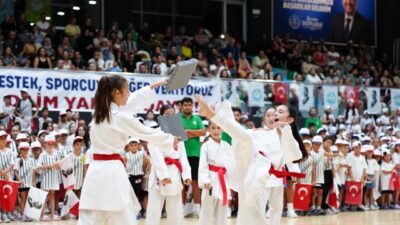 Manisa Büyükşehir Belediyespor Kulübü tarafından düzenlenen Yaz Spor Okulları, kapanış