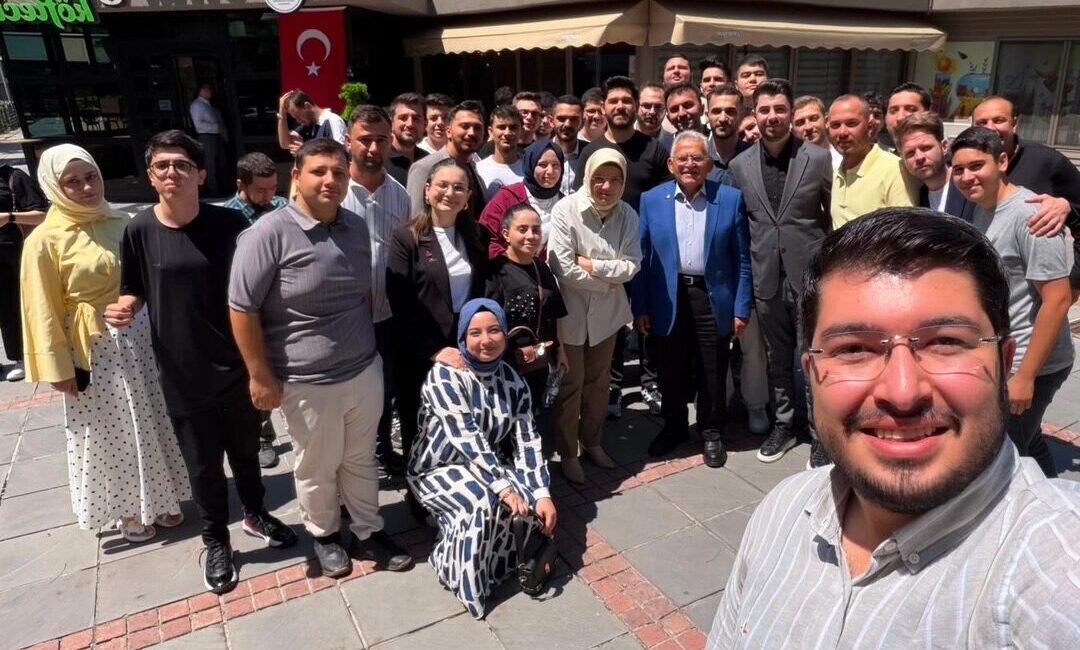 Kayseri Büyükşehir Belediye Başkanı Dr. Memduh Büyükkılıç, AK Parti Kayseri