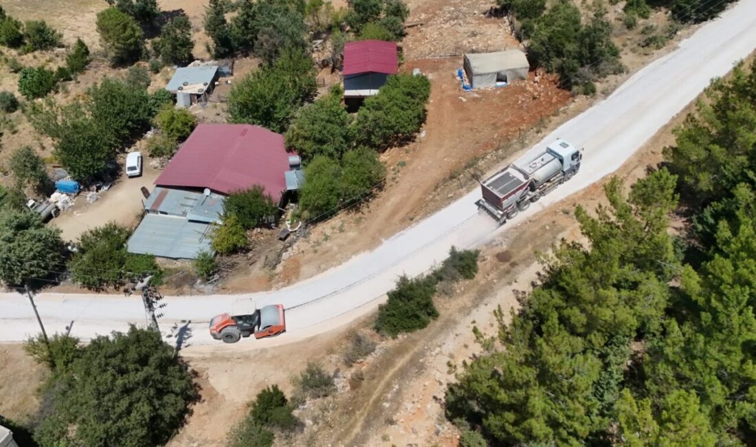 Mersin Büyükşehir Belediyesi, kent genelinde sürdürdüğü ulaşım yatırımlarına kırsal mahallelerde