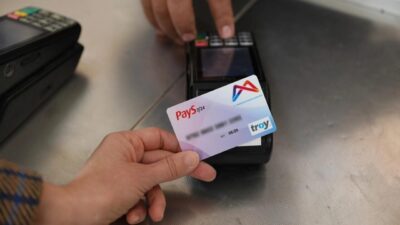 Mersin Büyükşehir Belediyesi, sosyal belediyecilik anlayışı doğrultusunda yurttaşların yanında olmayı