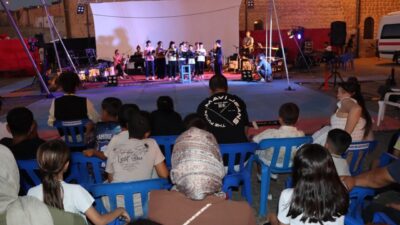 Midyat’ta bu yıl 8’incisi düzenlenen Uçan Halı Festivali, 22 ülkeden